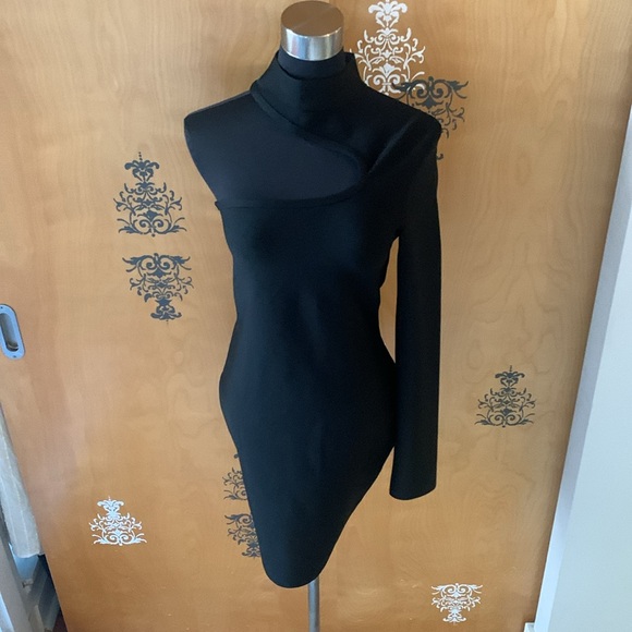 NEW One Shoulder Midi Asymmetrical Dress in Black - Picture 13 of 17